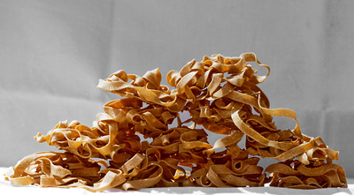 IMMAGINE: pasta di semola integrale di grano duro da agricoltura biologica - tagliatelle